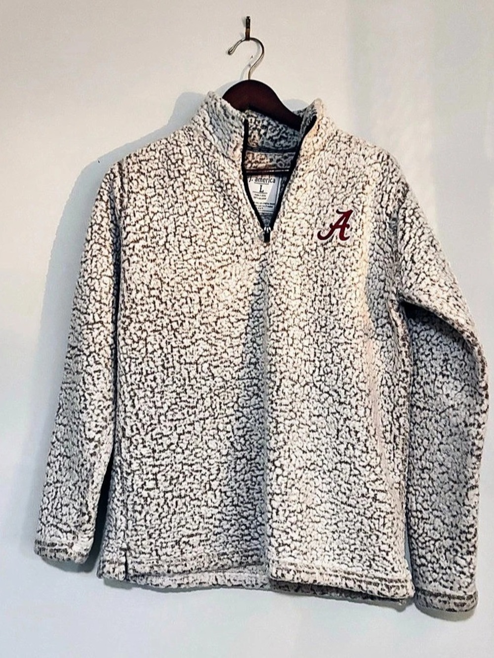 J. America Epic Sherpa Quarter-Zip ALABAMA Pullover with Quarter-zip. White & Gr